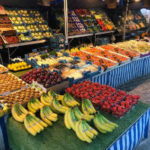 Marktkraam Groenten en fruit Staes